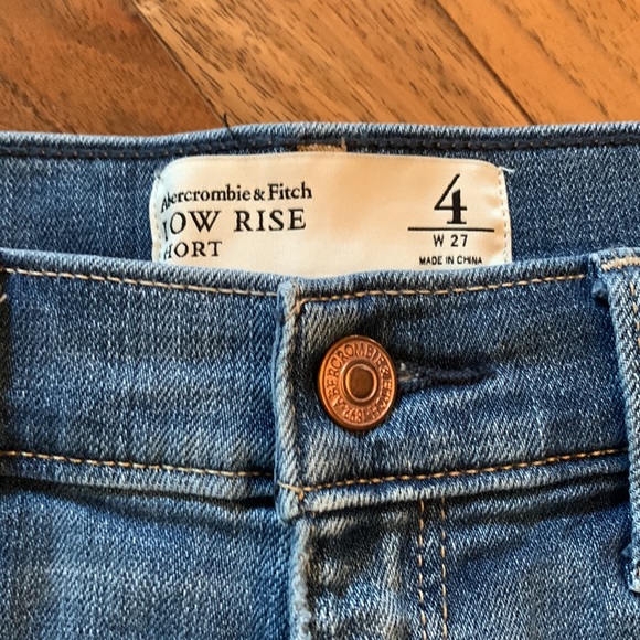 Womens Jean shorts - Picture 3 of 5